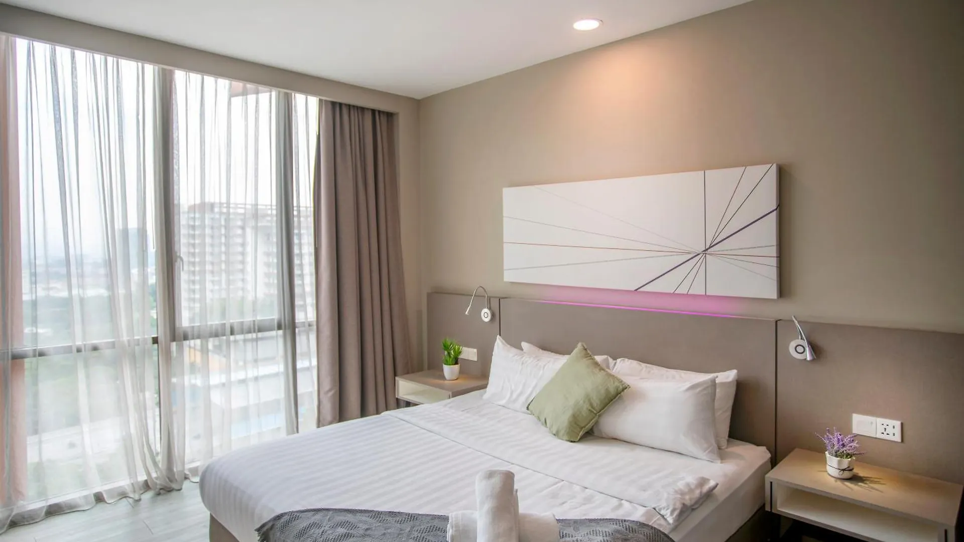 Modern Studio Empire Damansara, Near 1 Utama & Ikea Petaling Jaya 0*,  Malaysia